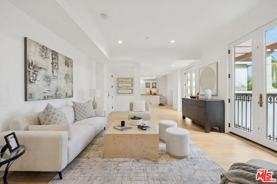 261 S Reeves Drive #PH3, Beverly Hills, CA 90212 - #3