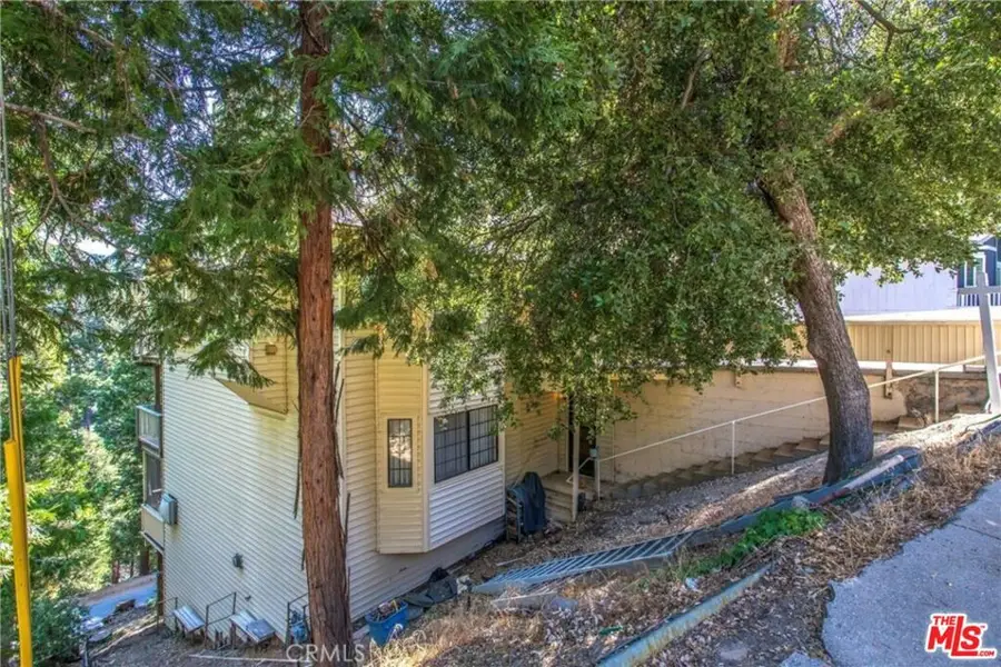 963 Jungfrau Drive, Crestline, CA 92325 - Image #2