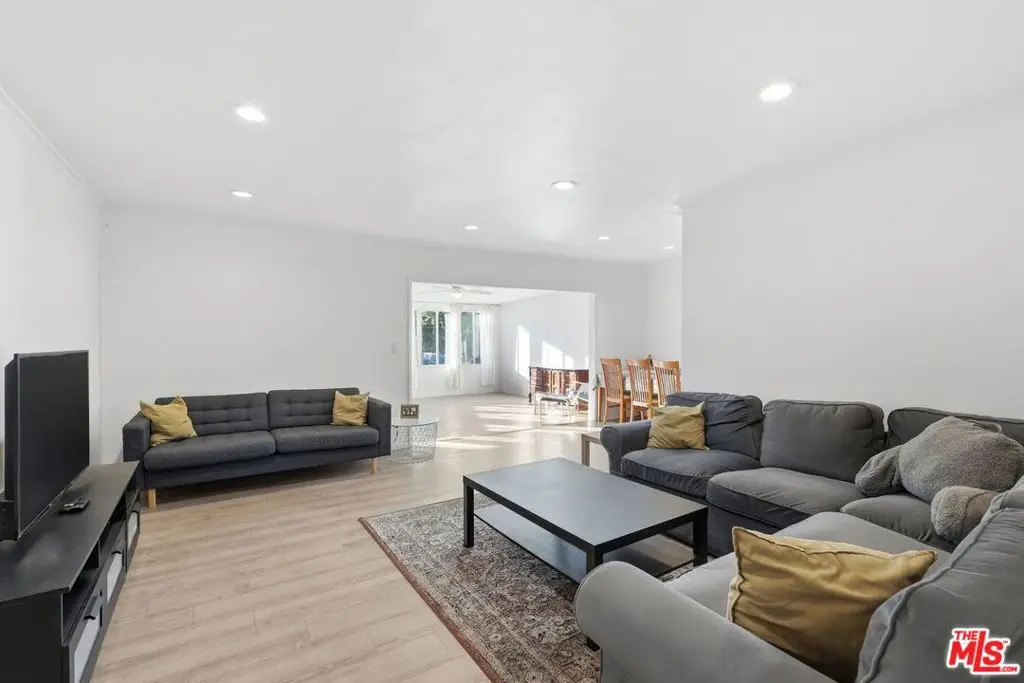 10401 Amigo Avenue, Porter Ranch, CA 91326 - Image #1