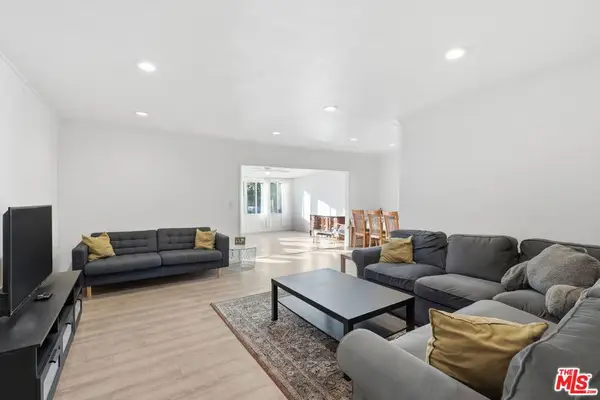 10401 Amigo Avenue, Porter Ranch, CA 91326