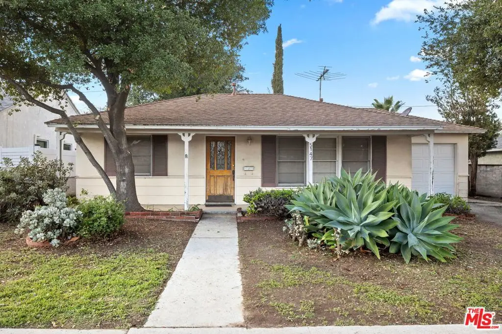 5147 Garden Grove Avenue, Tarzana, CA 91356 - Image #1