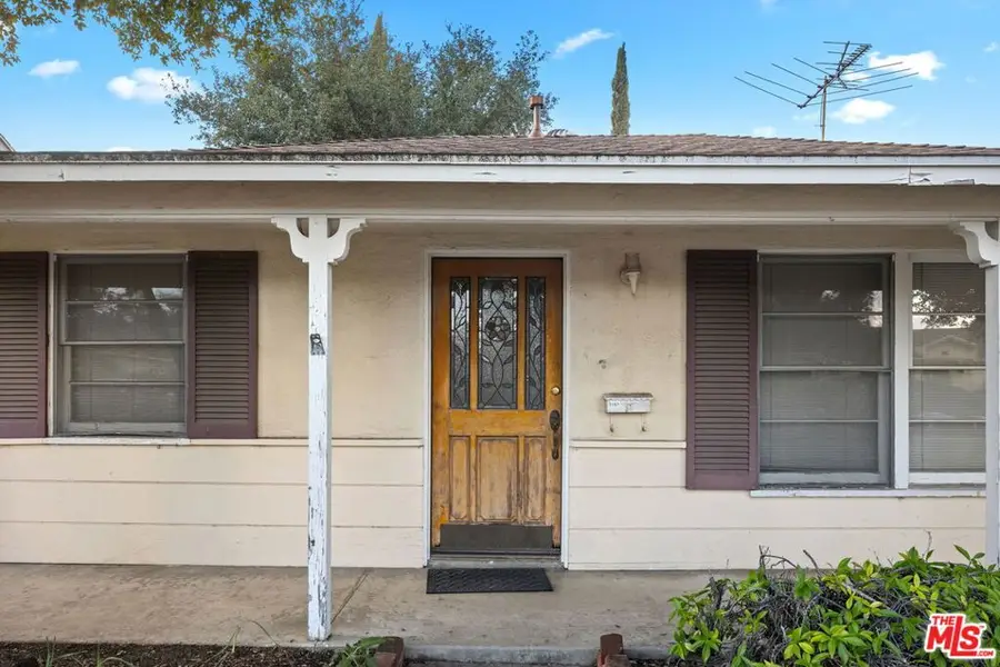 5147 Garden Grove Avenue, Tarzana, CA 91356 - Image #3