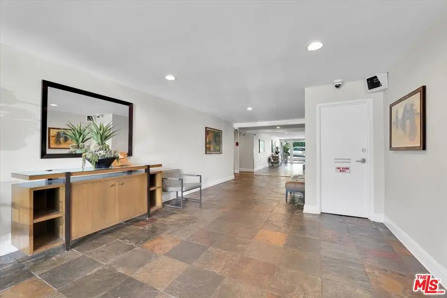 8535 W West Knoll Drive #111, West Hollywood, CA 90069 - #3