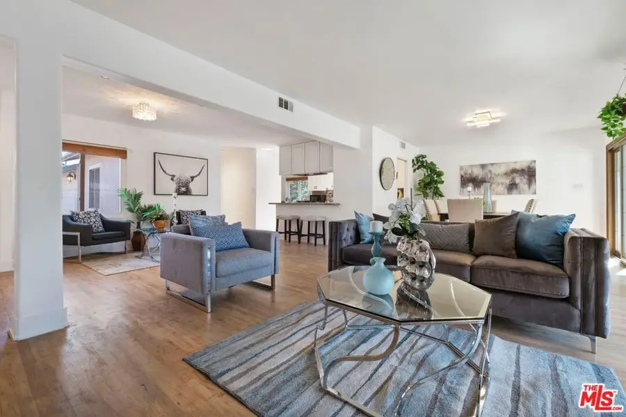 19840 Haynes Street, Woodland Hills, CA 91367 - Image #3