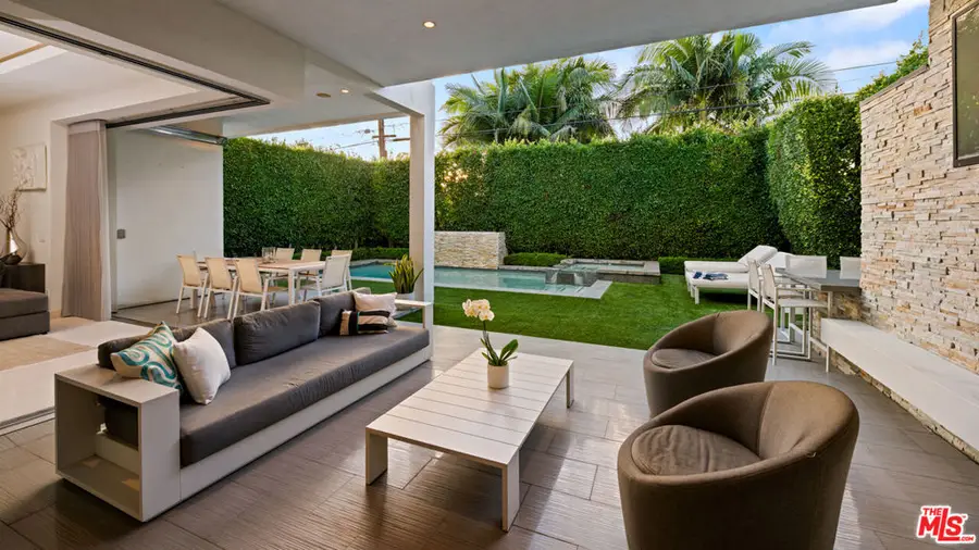 633 N Laurel Avenue, Los Angeles, CA 90048 - Image #3