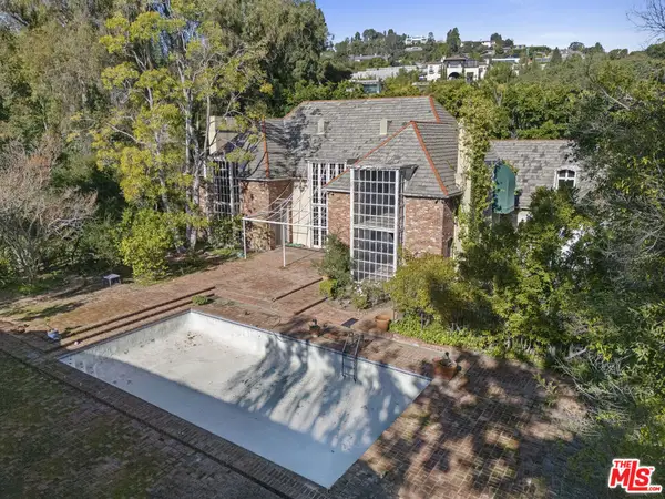 501 St Cloud Road, Los Angeles, CA 90077