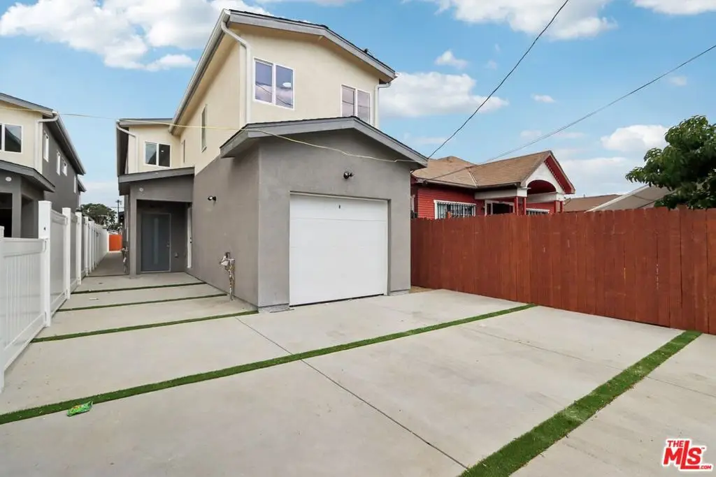 1675 E 111th Street, Los Angeles, CA 90059 - #1