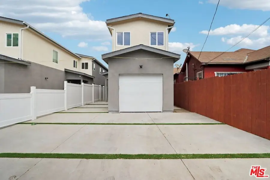 1675 E 111th Street, Los Angeles, CA 90059 - #2