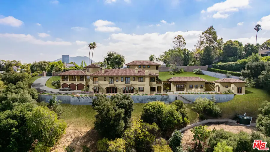 3721 Eureka Drive, Studio City, CA 91604 - Image #2