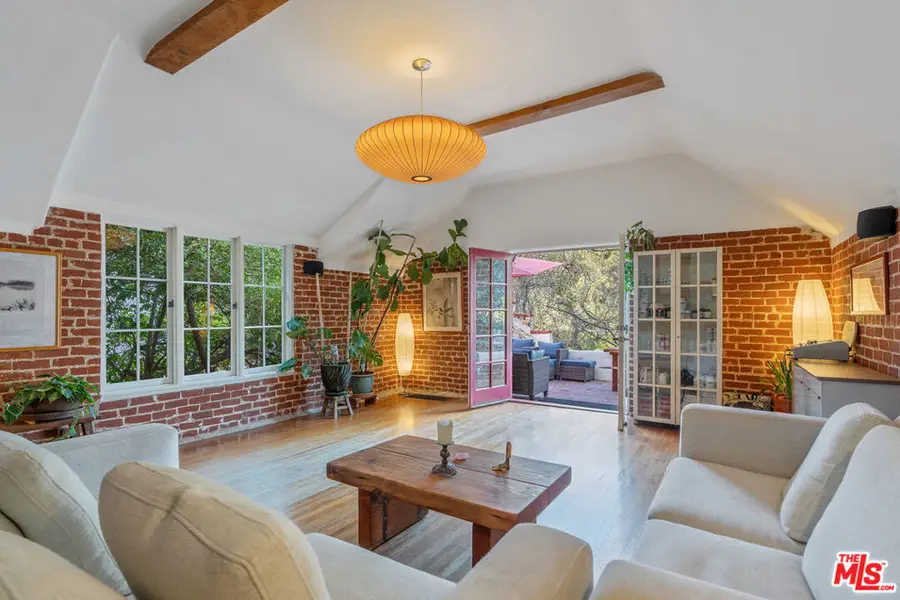 2030 Oakstone Way, Los Angeles, CA 90046 - Image #2