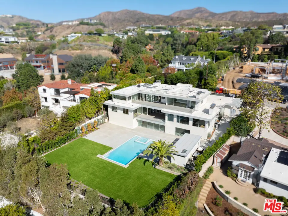 15920 Alcima Avenue, Pacific Palisades, CA 90272 - Image #1