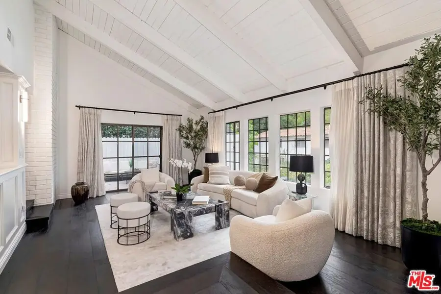 1060 Chantilly Road, Los Angeles, CA 90077 - #2