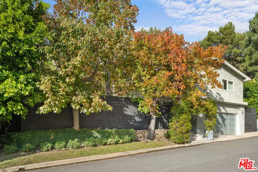 9767 Apricot Lane, Beverly Hills, CA 90210 - Image #3