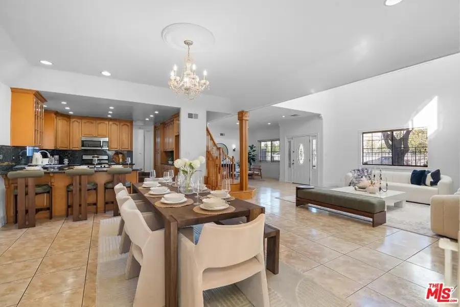 800 S Bronson Avenue, Los Angeles, CA 90005 - Image #3