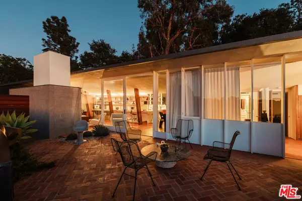 1430 Avon Terrace, Los Angeles, CA 90026