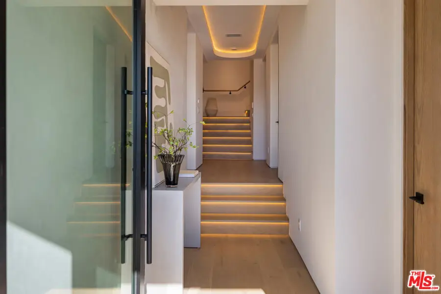 1525 Marlay Drive, Los Angeles, CA 90069 - Image #3