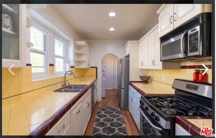 1274 S Redondo Boulevard, Los Angeles, CA 90019 - Image #3