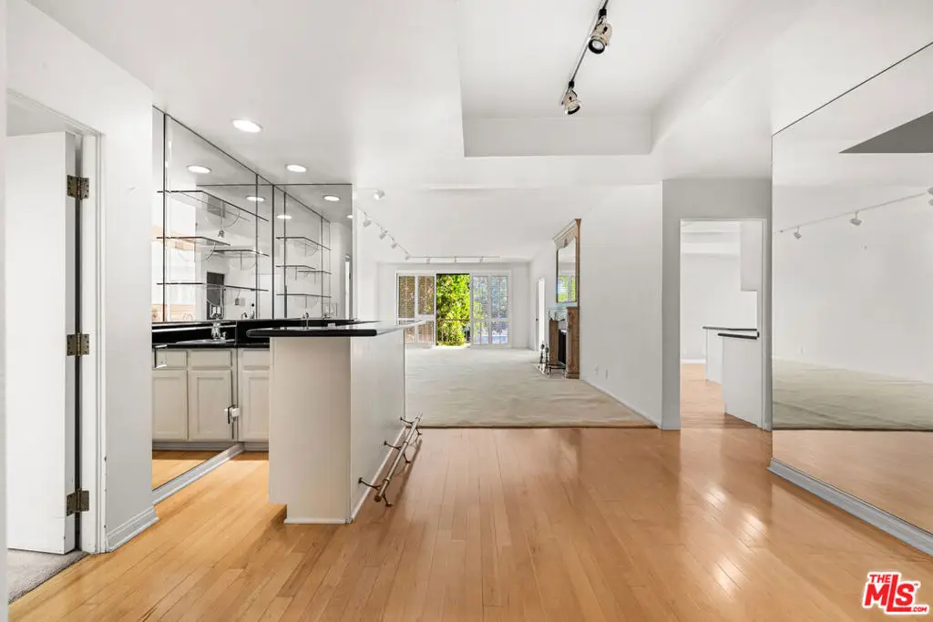 4454 Ventura Canyon Avenue #103, Sherman Oaks, CA 91423 - Image #1