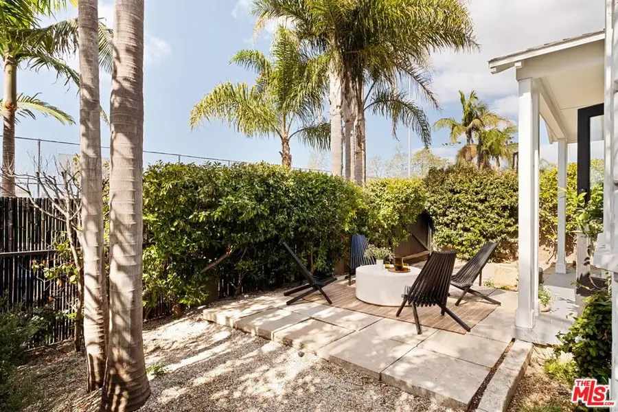 1034 Oakwood Avenue, Venice, CA 90291 - #2