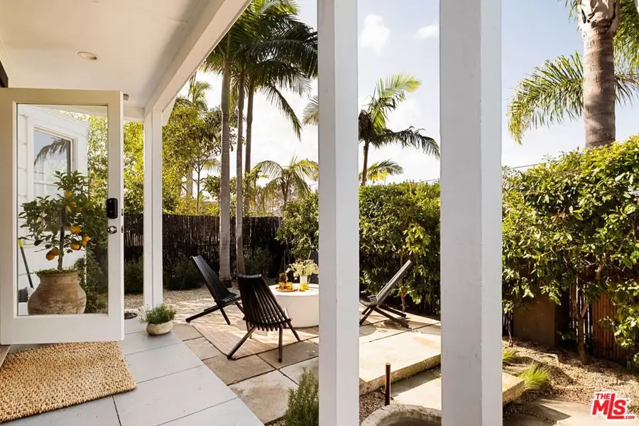 1034 Oakwood Avenue, Venice, CA 90291 - #3