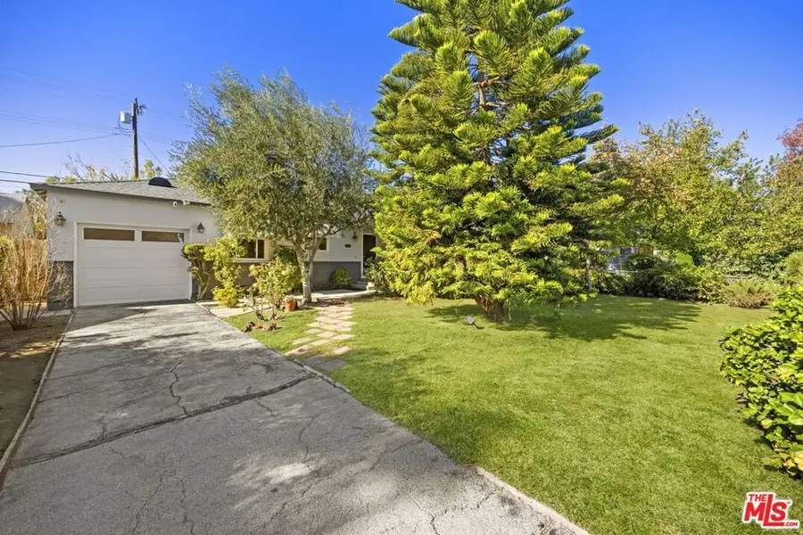 7507 Oak Park Avenue, Lake Balboa, CA 91406 - Image #2