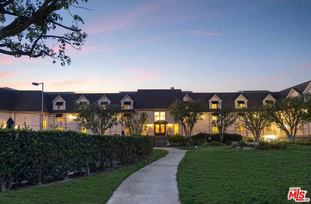 2385 Roscomare Road #D3, Los Angeles, CA 90077 - Image #1