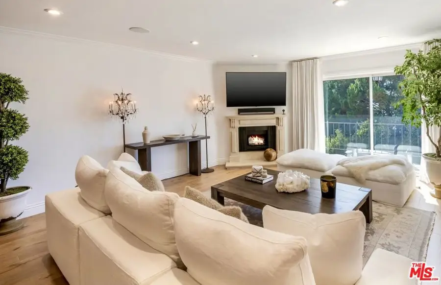 2385 Roscomare Road #D3, Los Angeles, CA 90077 - Image #3