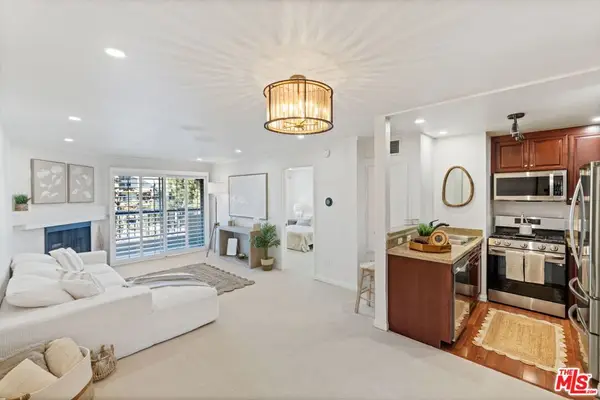 5545 Canoga Avenue #206, Woodland Hills, CA 91367