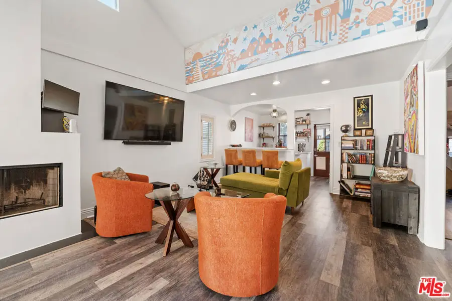 107 Clubhouse Avenue, Venice, CA 90291 - Image #3