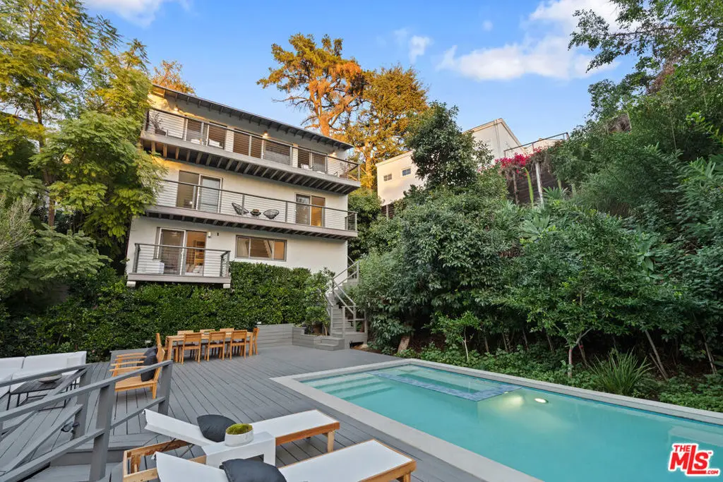 2753 La Cuesta Drive, Los Angeles, CA 90046 - Image #1