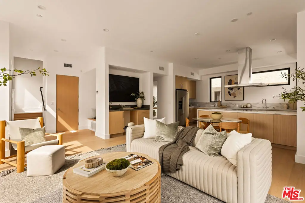 2425 20th Street #B, Santa Monica, CA 90405 - #1