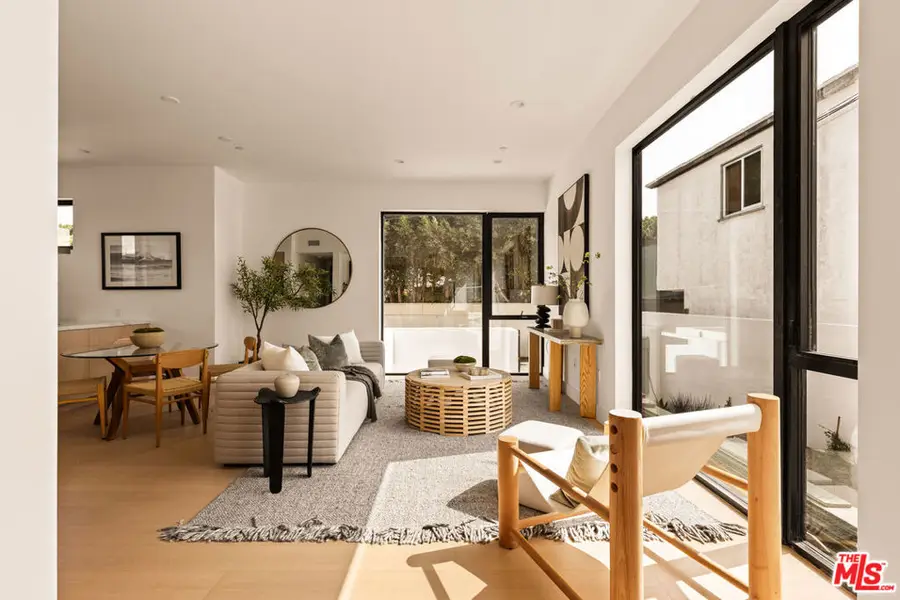 2425 20th Street #B, Santa Monica, CA 90405 - #2