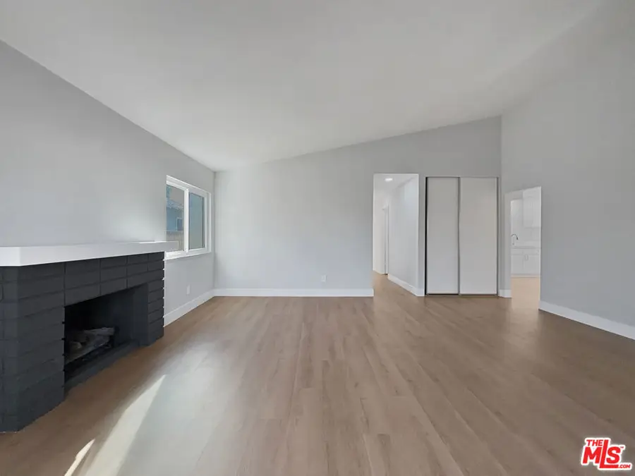 25443 Via Labrada, Valencia, CA 91355 - Image #3