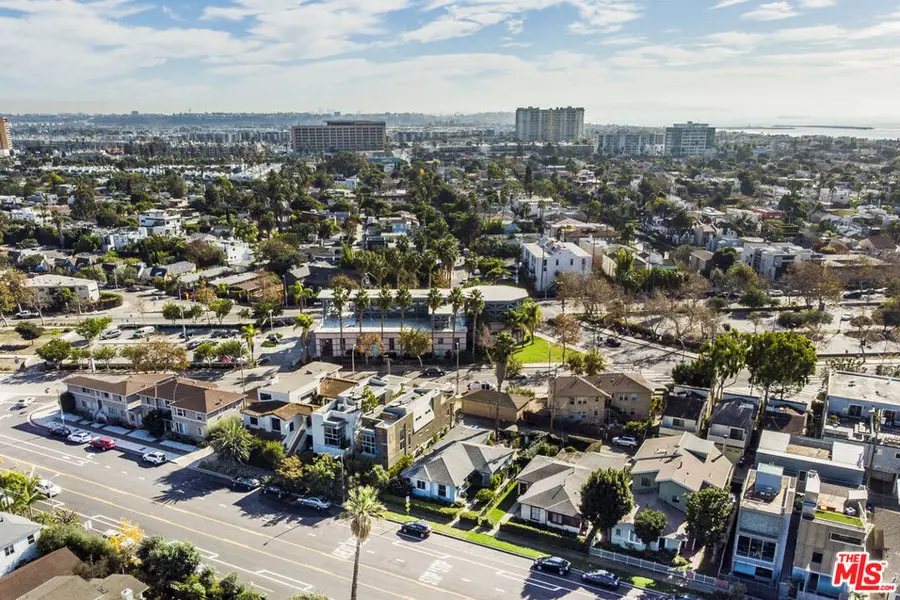 544 Grand Boulevard, Venice, CA 90291 - Image #3