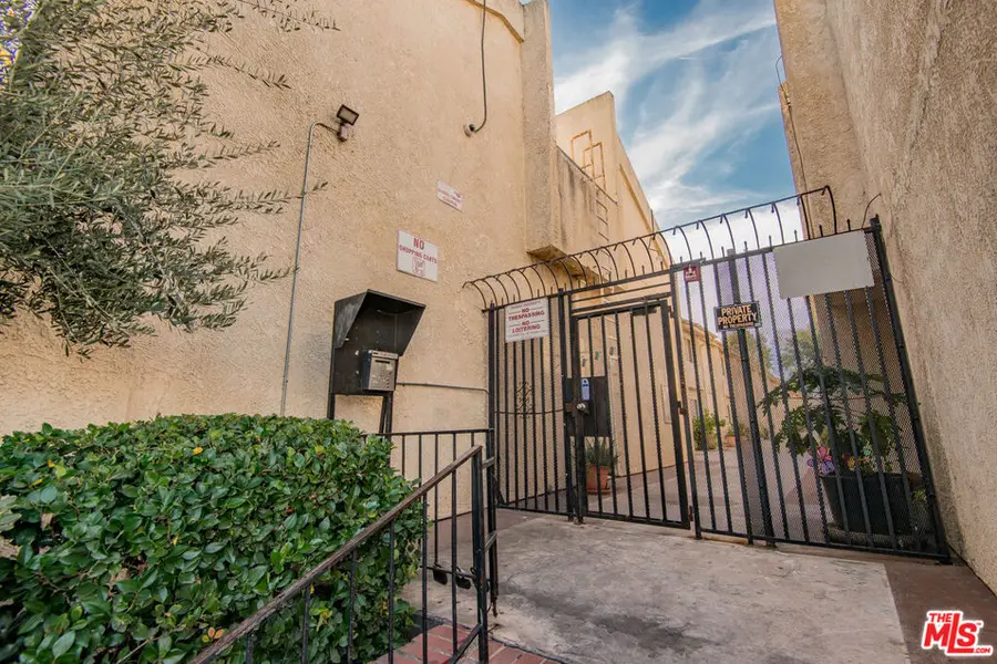 7651 Reseda Boulevard #3T, Reseda, CA 91335 - #2