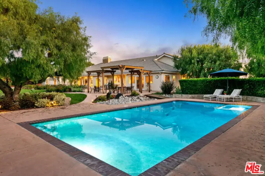 525 Valley Vista Drive, Camarillo, CA 93010 - Image #2