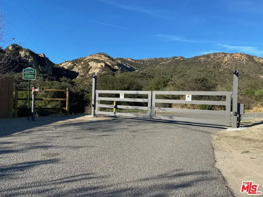 23629 Zuniga Road, Topanga, CA 90290 - Image #2