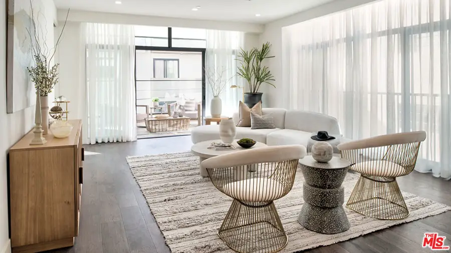 425 N Palm Drive #402, Beverly Hills, CA 90210 - Image #3