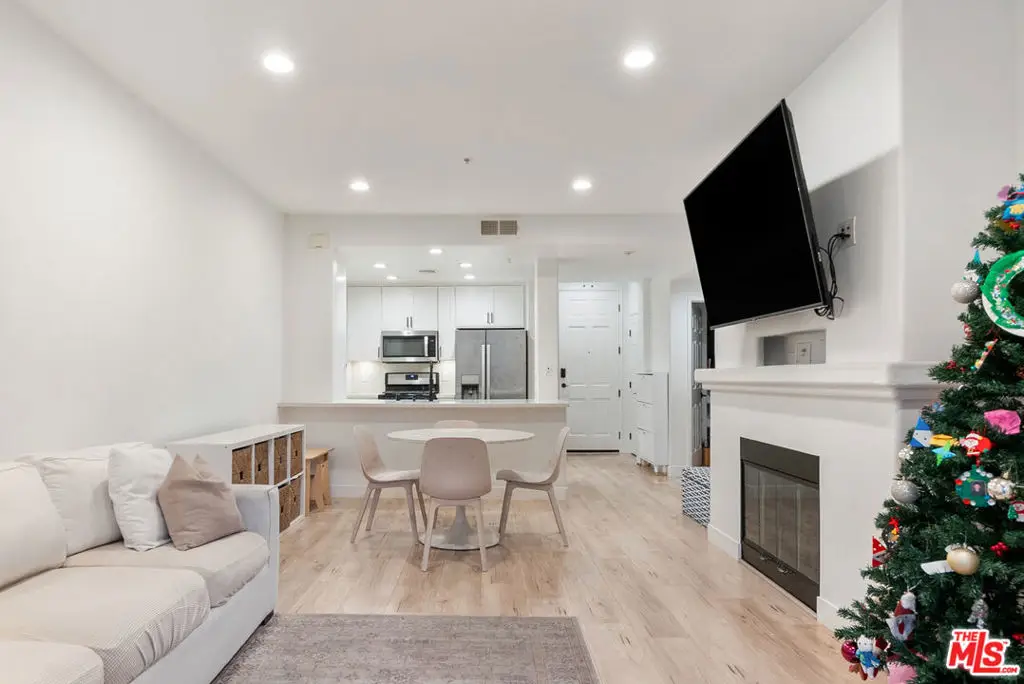 12963 Runway Road #317, Playa Vista, CA 90094 - Image #1