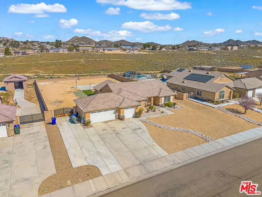 17794 Cabazon Road, Apple Valley, CA 92307 - #3