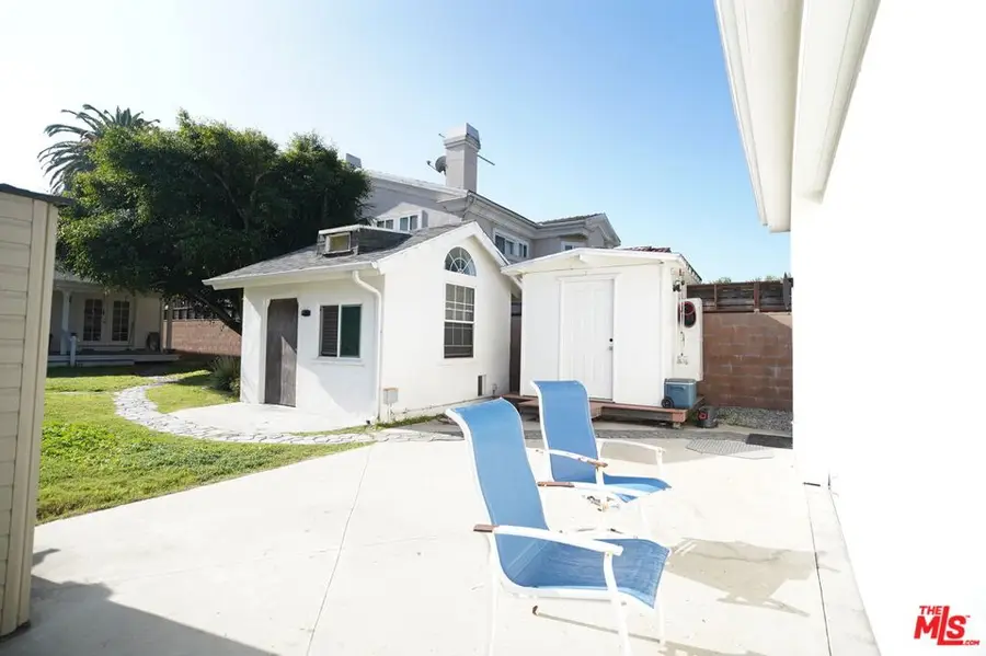 1041 Avenue D, Redondo Beach, CA 90277 - Image #3