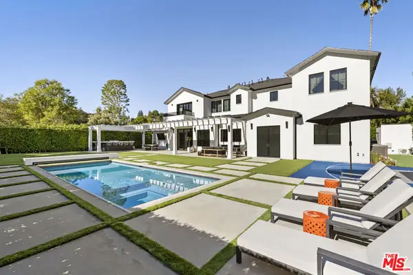 16866 Mooncrest Drive, Encino, CA 91436