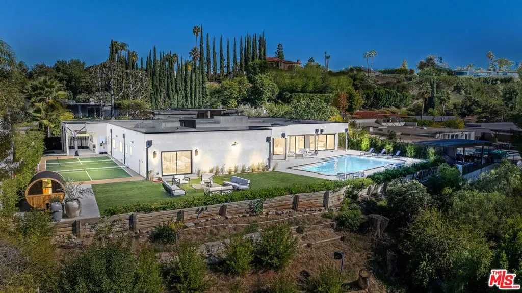 17969 Medley Drive, Encino, CA 91316 - Image #1