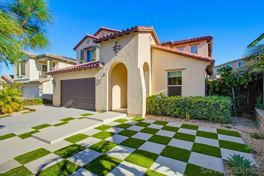 1513 Avila Ln, Vista, CA 92083 - #2