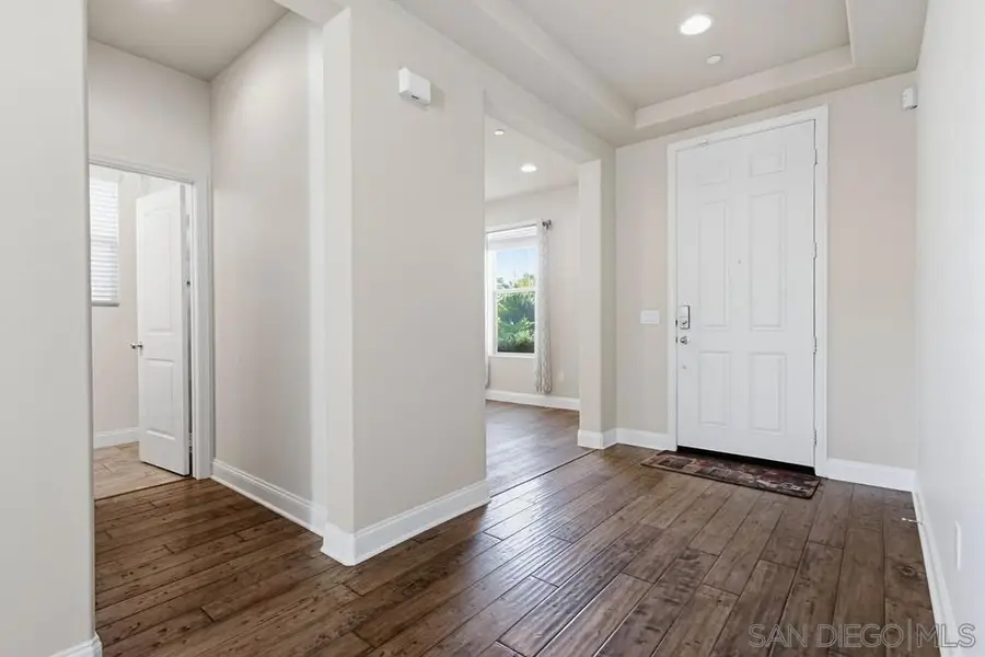 1513 Avila Ln, Vista, CA 92083 - #3