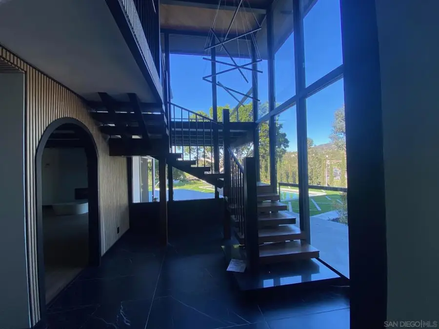 2101 Monte Vista, Vista, CA 92084 - #3
