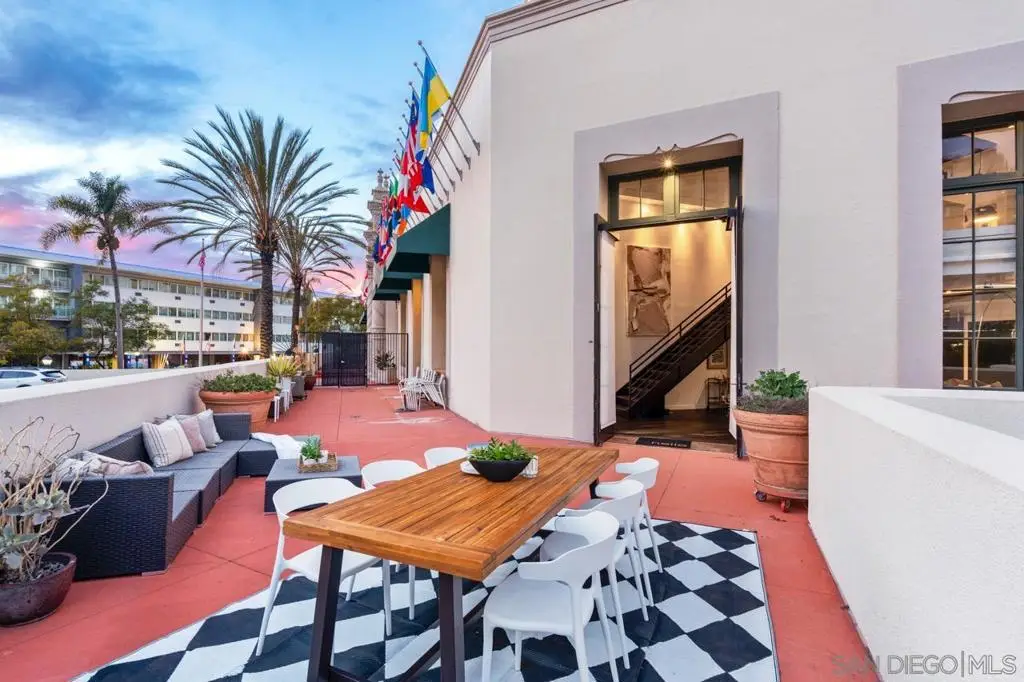 702 Ash St #102, San Diego, CA 92101 - #1