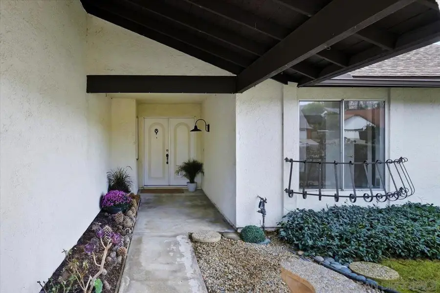 1708 Woodbridge Rd, Escondido, CA 92026 - #2