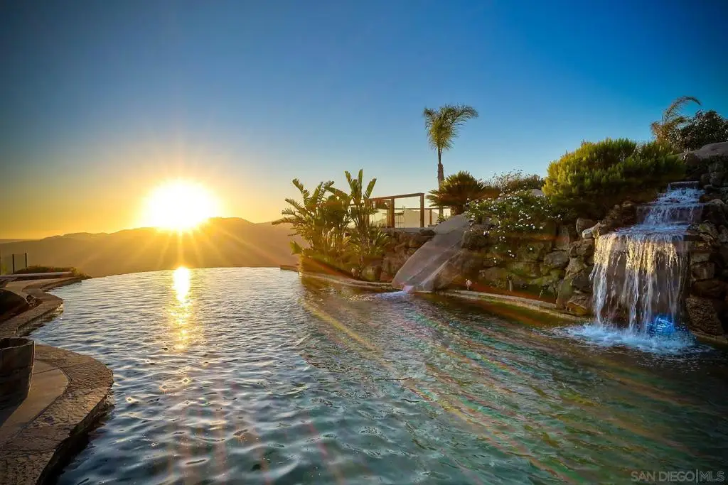 15068 Creek Hills Rd, El Cajon, CA 92021 - Image #1