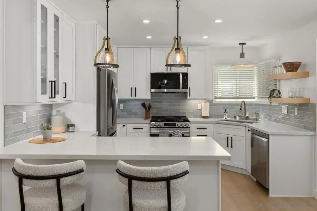 1743 Reed, San Diego, CA 92109 - Image #1